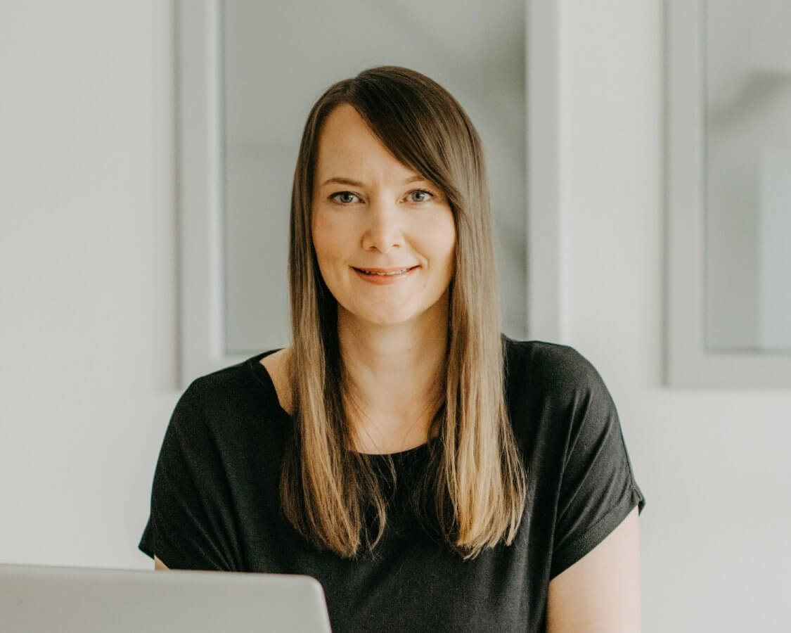 cornelia schaertl kontaktiere mich